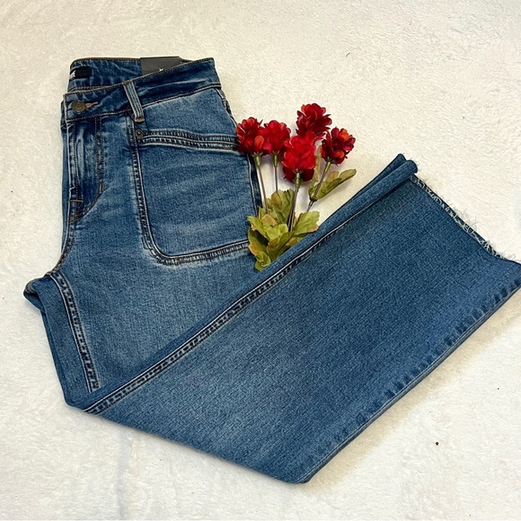 FRYE NWT the Veronica Cropped Bootcut Jean - Size 25 - Picture 1 of 13